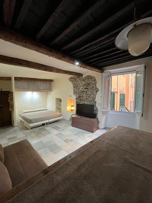 Iris 3: Un Fiore A Apartamento *